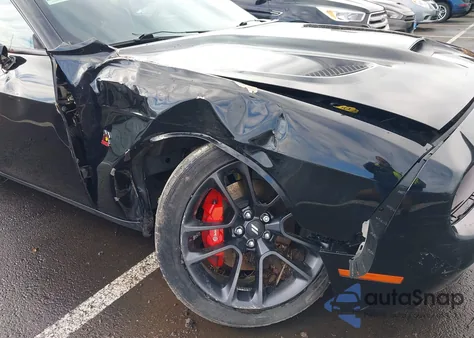 2021 Dodge Challenger R/T Scat Pack z USA, uszkodzony, nr VIN 2C3CDZFJ2MH641596